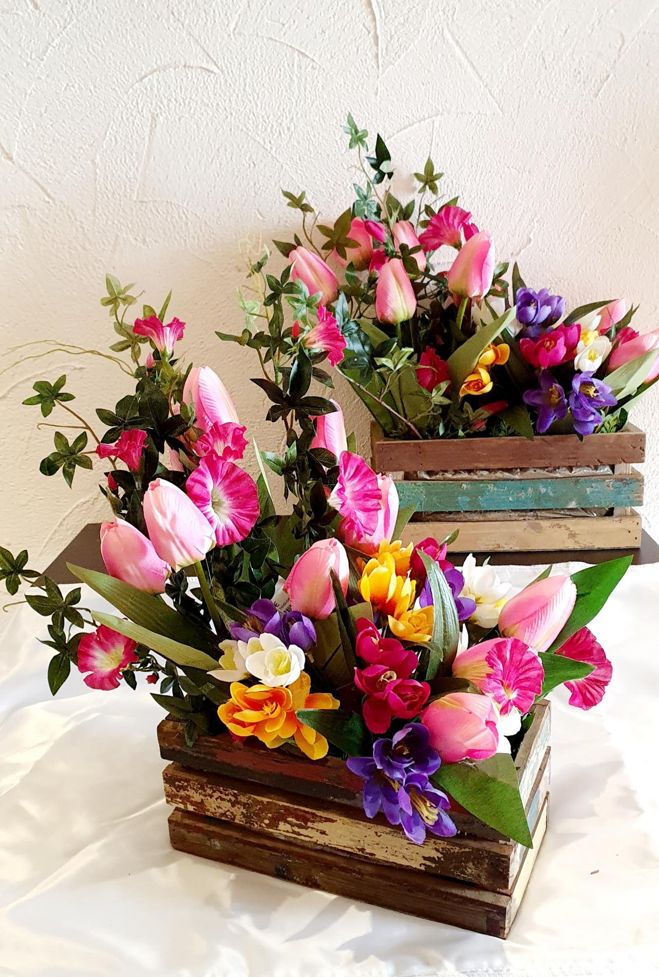 Composition Jardinière bois Printemps